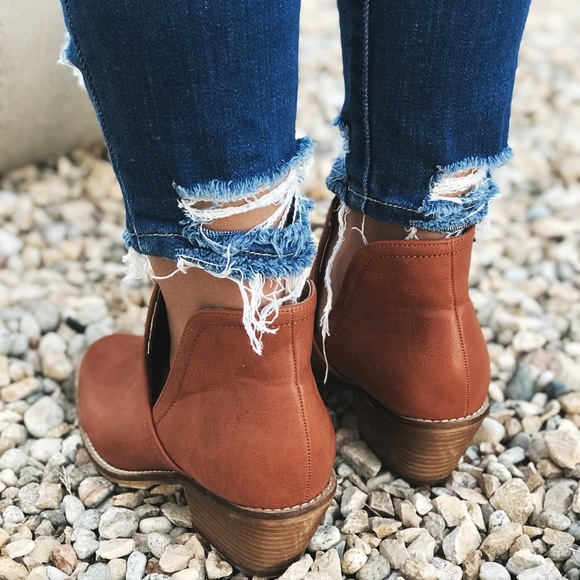 Cognac Distressed Leather Bootie - Picture 6 of 7